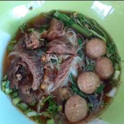ก๋วยเตี๋ยวป้าดา .