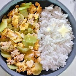ข้าวแตงกวาผัดเต้าหู้เจ