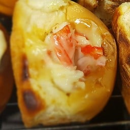 ปังปิ้งไส้ทะลัก มายองเนส + ปูอัด (ลูก)