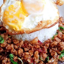 ข้าวราดกระเพราหมูสับ