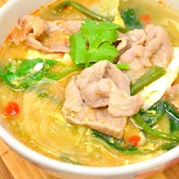 สุกี้น้ำหมู/ไก่