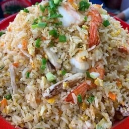 ข้าวผัดรวมทะเล