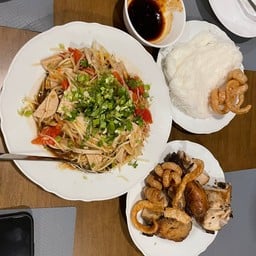 คุณจ๋า Home cafe เวนิวโฟลว์ ติวานนท์-รังสิต