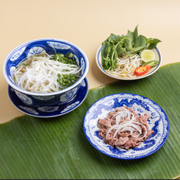 Pho Bo Tai / เฝอเนื้อ สุกน้อย/ အမဲသားစိမ်း