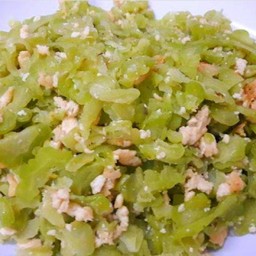 แตงกวาผัดเต้าหู้เจ (กับข้าว)