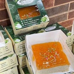 เค้กมะพร้าวอ่อนหน้าแยมส้ม