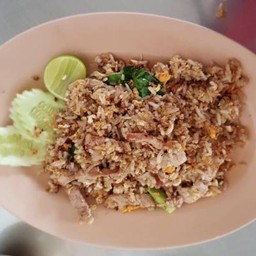 ข้าวผัดหมู พิเศษ ใส่ไข่