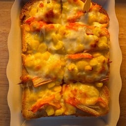 ปังข้าวโพดปูอัดชีส