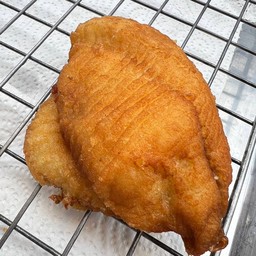 ปลาทอดชิ้นใหญ่