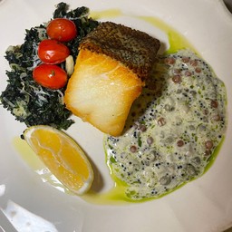 Snow Fish CARVIER CONGAC BEURRE BLANCE, SPINACH