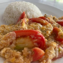 ข้าวมะเขือเทศผัดไข่