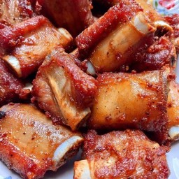 ซี่โครงหมูทอด หอมๆแซบๆ