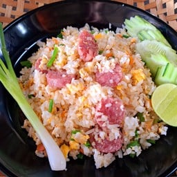 ข้าวผัดแหนม