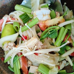 ยำผักรวมมิตร