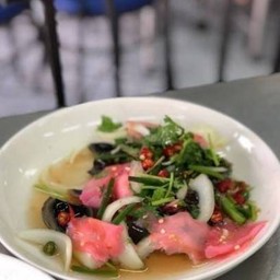 ยำไข่เยี่ยวม้า