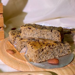 Flourless banana cake (ชิ้น)