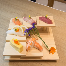 ข้าวปั้น Silver Set