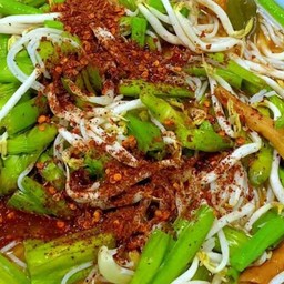 ซั่วข้าวปุ้นใส่ผักกันจอง