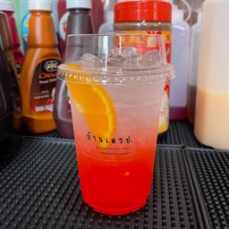 สตอเบอรี่โซดา