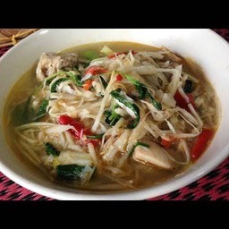 แกงไก่บ้านใส่หน่อไม้ส้ม