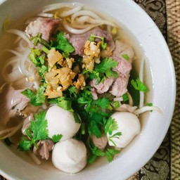 ก๋วยเตี๋ยวหมู ธรรมดา