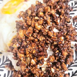 ข้าวหมูสับกระเทียม