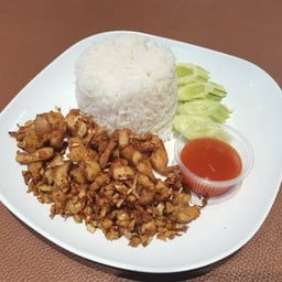 ข้าวเนื้อทอดกระเทียมจริงๆนะ