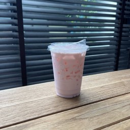 Strawberry freshmilk