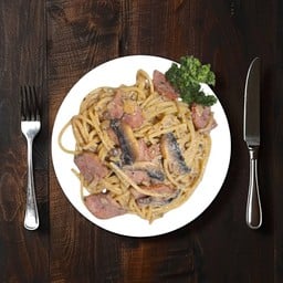 สปาเก็ตตี้ครีมซอสเห็ดทรัฟเฟิล