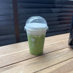 Green milk tea