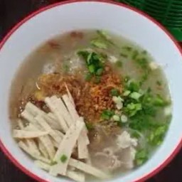 ก๋วยจั๊บญวนหมูยอ