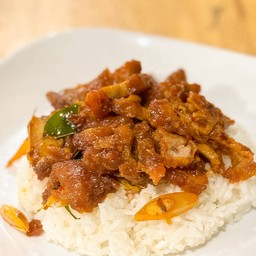 สามชั้นผัดพริกเผาต้มยำ พิเศษ