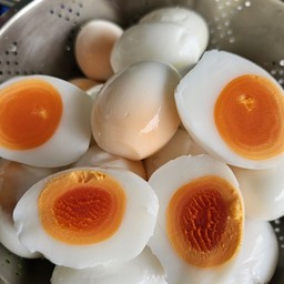 ไข่ต้มขาว