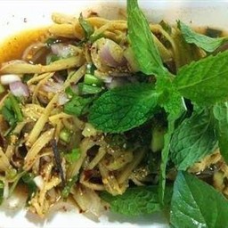 ชุ๊ปหน่อไม้-ตีนไก่