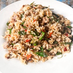 ข้าวกระเพราคลุก