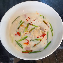 ต้มข่าไก่