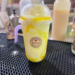 สับปะรดนมสดปั่น