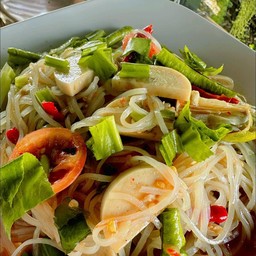 ตำเส้นเล็กหมูยอ