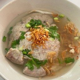 เกาเหลาน้ำ พิเศษ