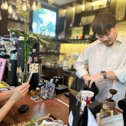 อิ๊ก บาริสต้าค่อดดดเท่ ทำกาแฟเก่งมากกก🤭