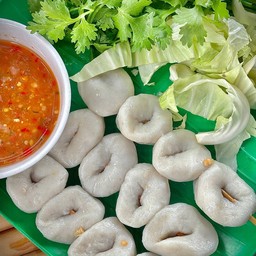 ลูกชิ้นปลาบุ๋ม (ยำ)