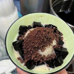ไอศกรีมวนิลา+เฉาก๊วยหนึบ
