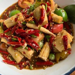 ตำหน่อไม้