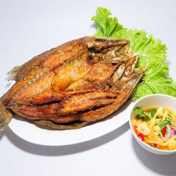 ปลากะพงทอดน้ำปลา