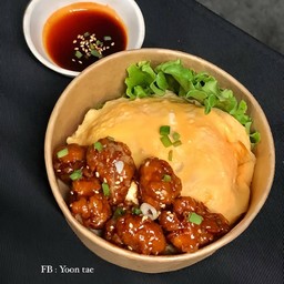 ข้าวไก่ทอดซอสบาบีคิว