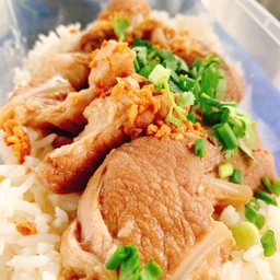 ข้าวหน้าหมูตุ๋น