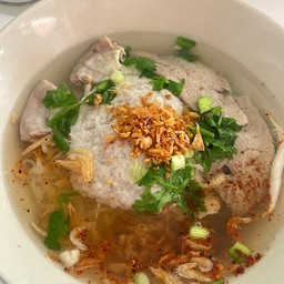 เกาเหลาต้มส้ม พิเศษ