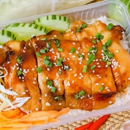 ข้าวไก่ย่างซอสทงคัตสึ