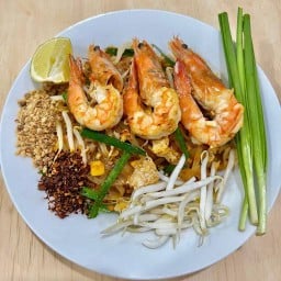 หมีน้อยผัดไทย อ่าวอุดม