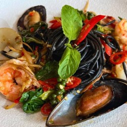 Black Squid Ink Spicy Seafood